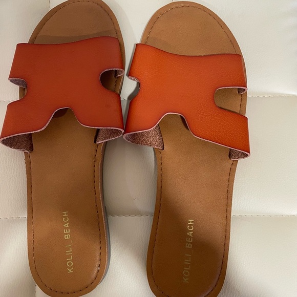 KOLILI Slide - Picture 4 of 7